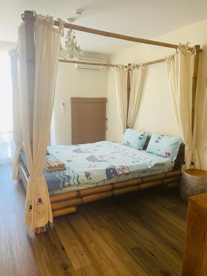 Flores Garden Sea View Apartment With Balcony TTchernomorets Extérieur photo